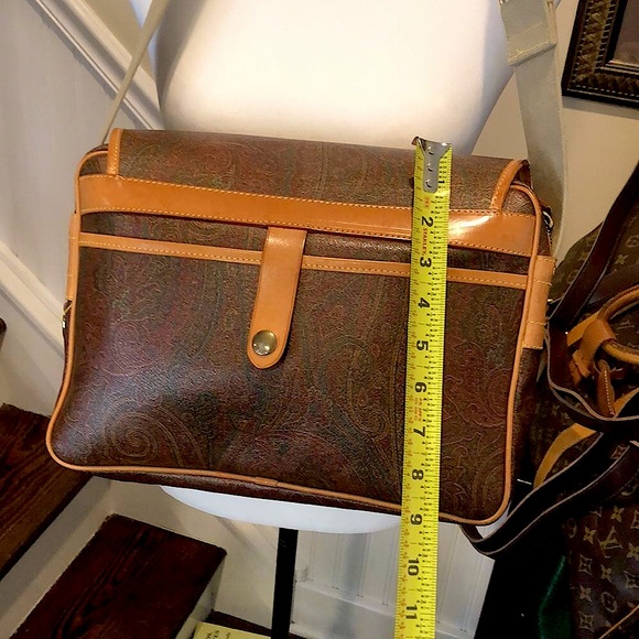 M ETRO Milano Paisley Coated Canvas Leather Crossbody Messenger Laptop Bag - Picture 13 of 17